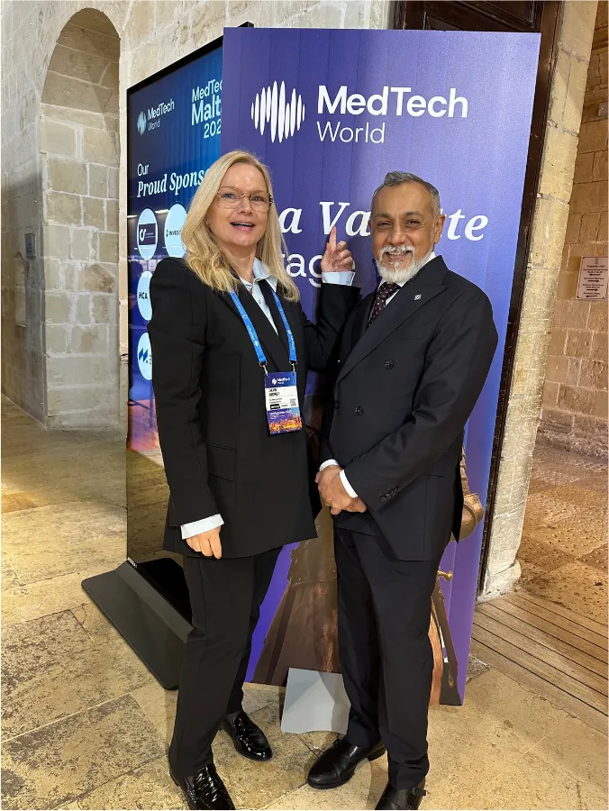 Silke Riemer & Kashif Ikram